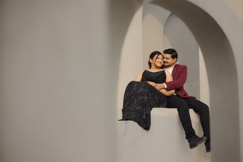 Pre-wedding outdoor romance shoot