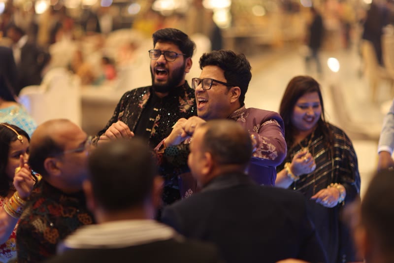 Reception table settings